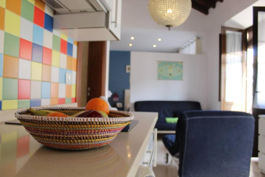 Good Vibes Rustic Downtown Alvarez Apartment มาลากา ภายนอก รูปภาพ