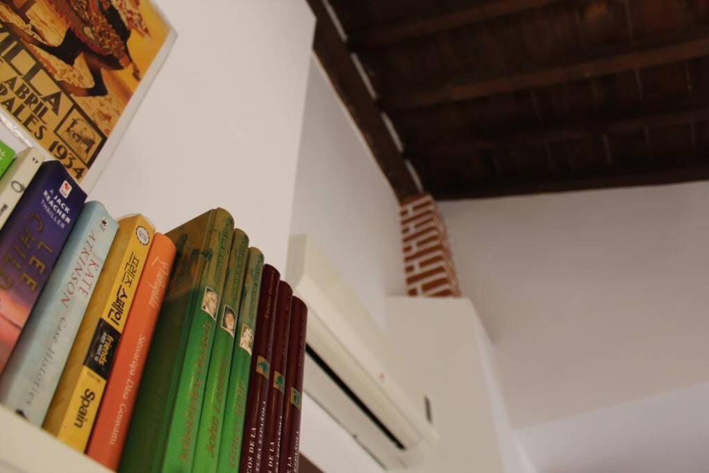 Good Vibes Rustic Downtown Alvarez Apartment มาลากา ภายนอก รูปภาพ