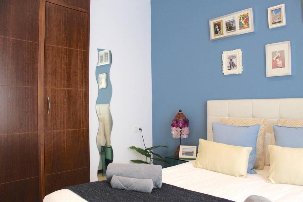Good Vibes Rustic Downtown Alvarez Apartment มาลากา ภายนอก รูปภาพ